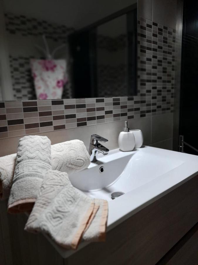 Отель Casa Laura Каровиньо Экстерьер фото